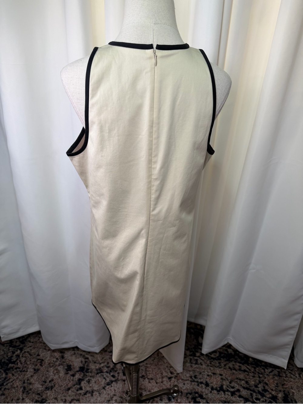 NWT Theory ‘Shift Dress in Organic Cotton’ in “Sand/Black” Size 12 - Picture 12 of 16